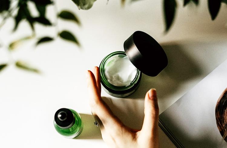 Crafting Your Sunshine Shield with a Dash of DIY 
